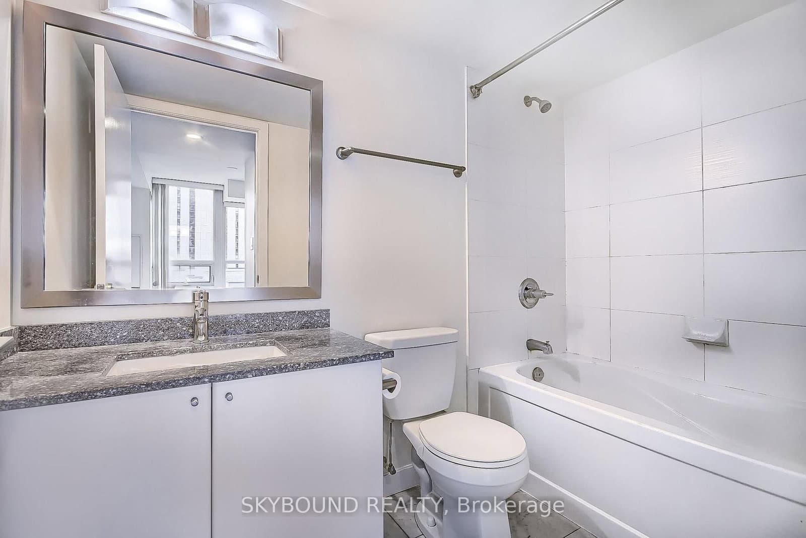 33 Bay Street, Unit 712 thumbnail 25