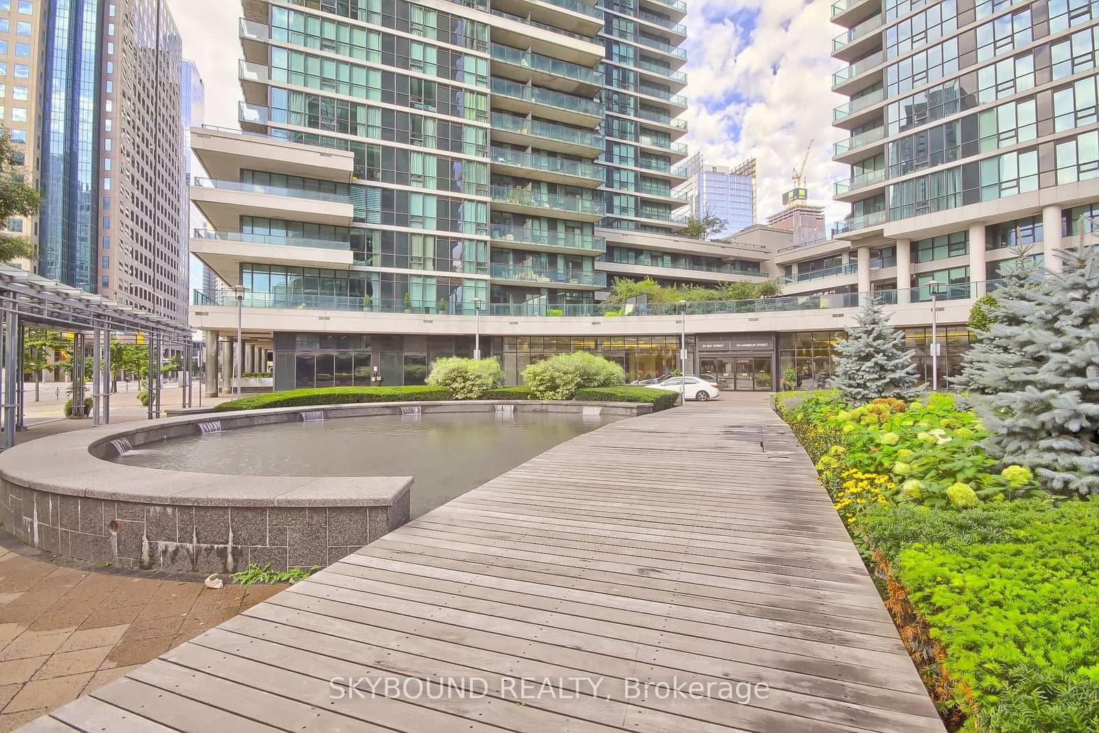 33 Bay Street, Unit 712 thumbnail 4
