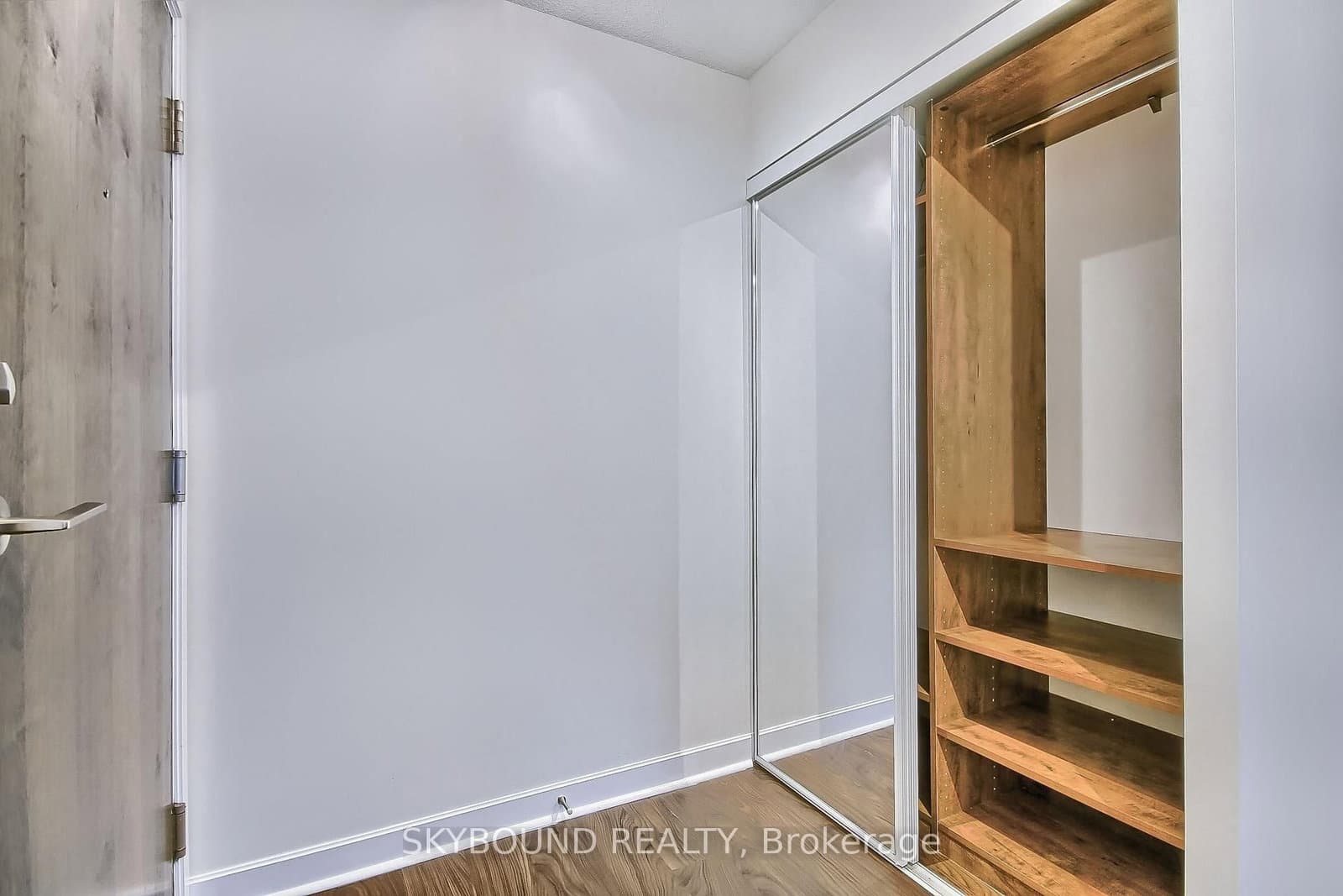 33 Bay Street, Unit 712 thumbnail 7