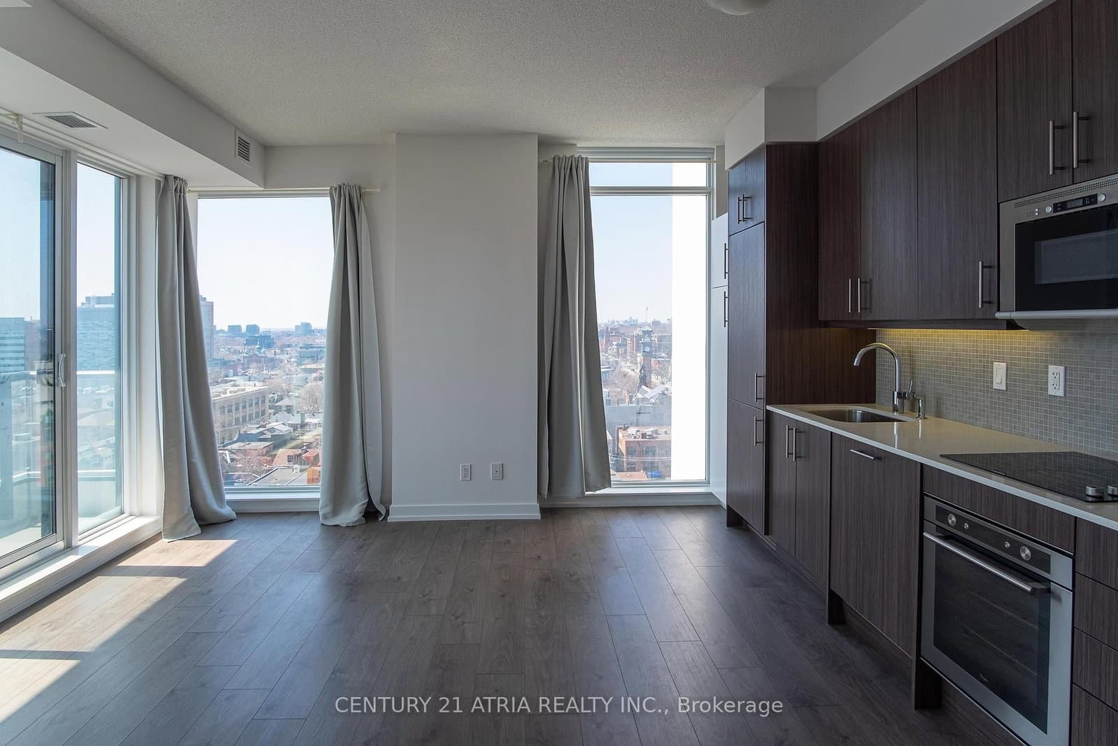 297 College Street, Unit 1209