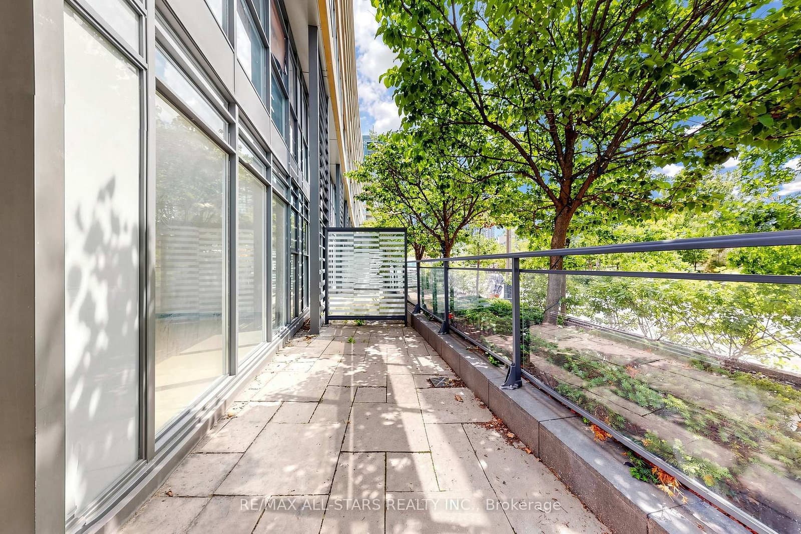 110 Fort York Boulevard, Unit G08 thumbnail 3