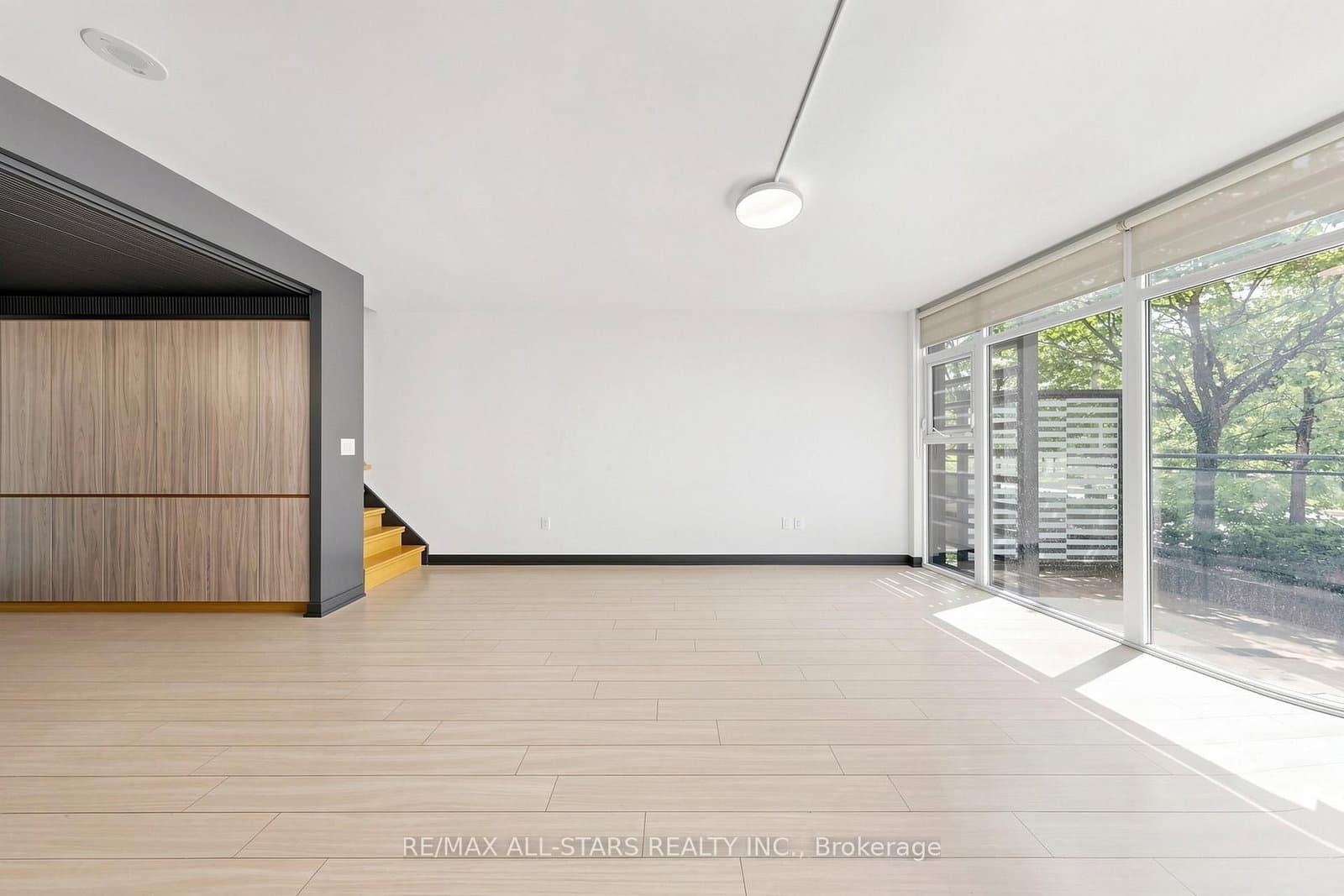 110 Fort York Boulevard, Unit G08 thumbnail 6