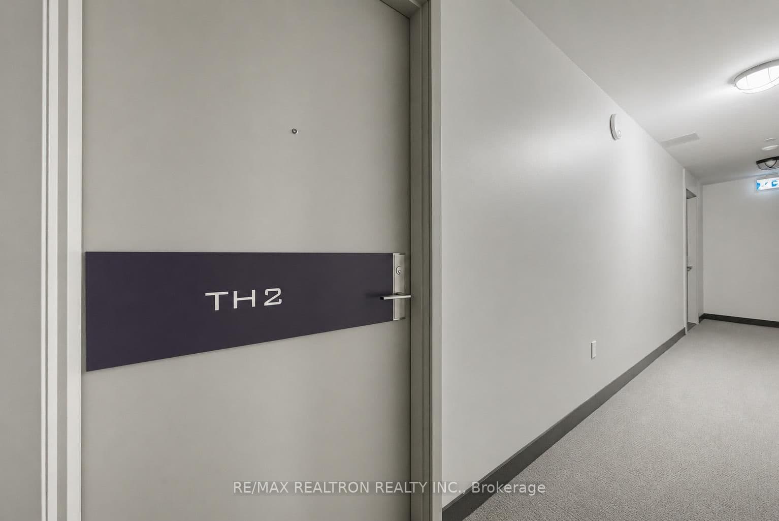 33 Helendale Avenue, Unit 102 thumbnail 10