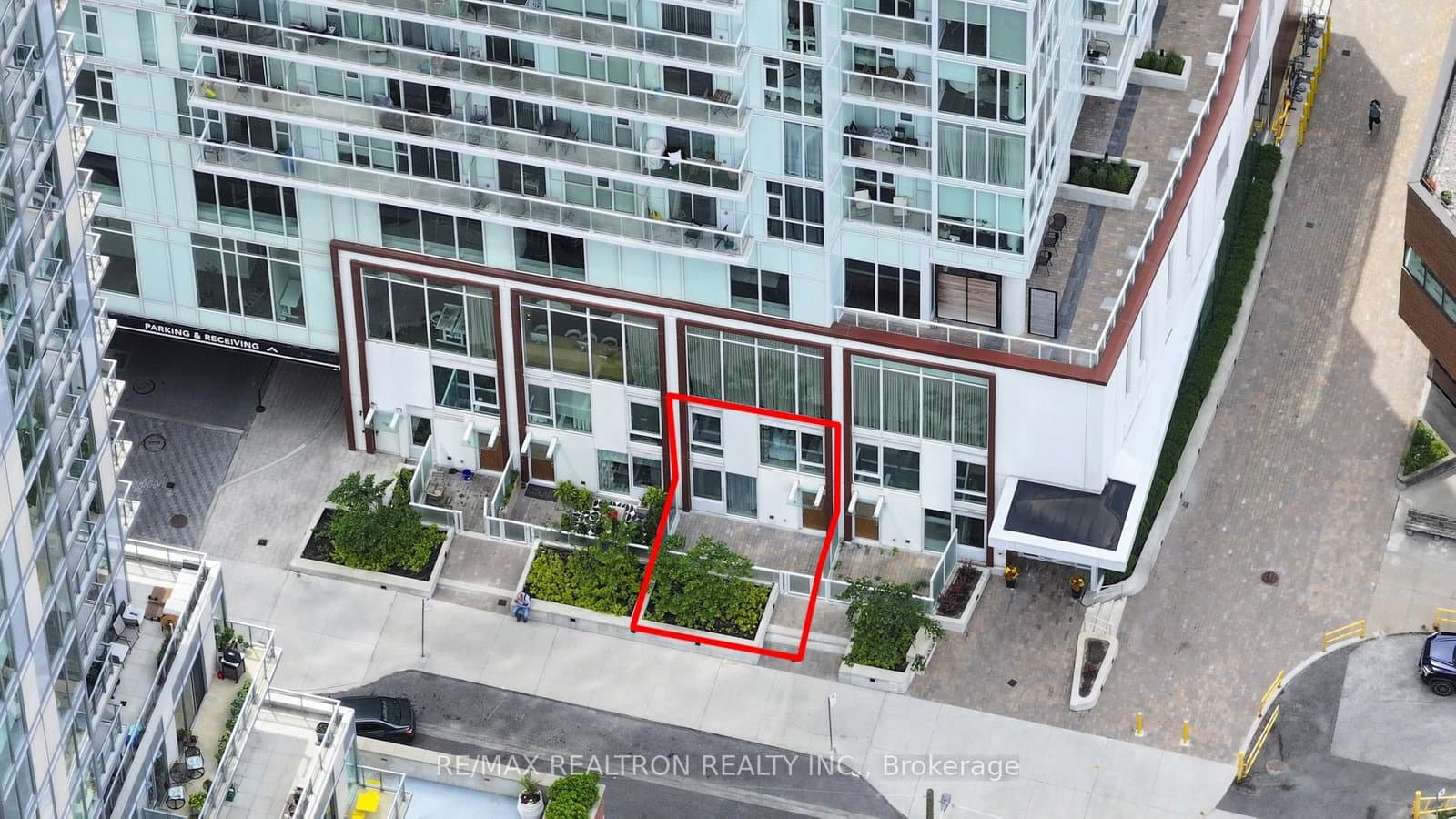 33 Helendale Avenue, Unit 102 thumbnail 2