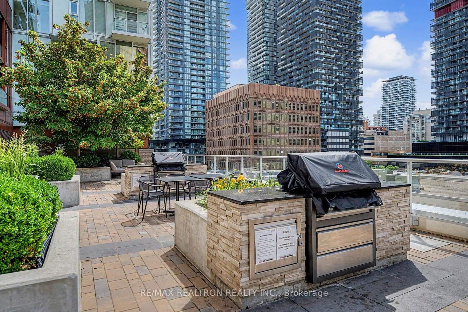 33 Helendale Avenue, Unit 102 thumbnail 39