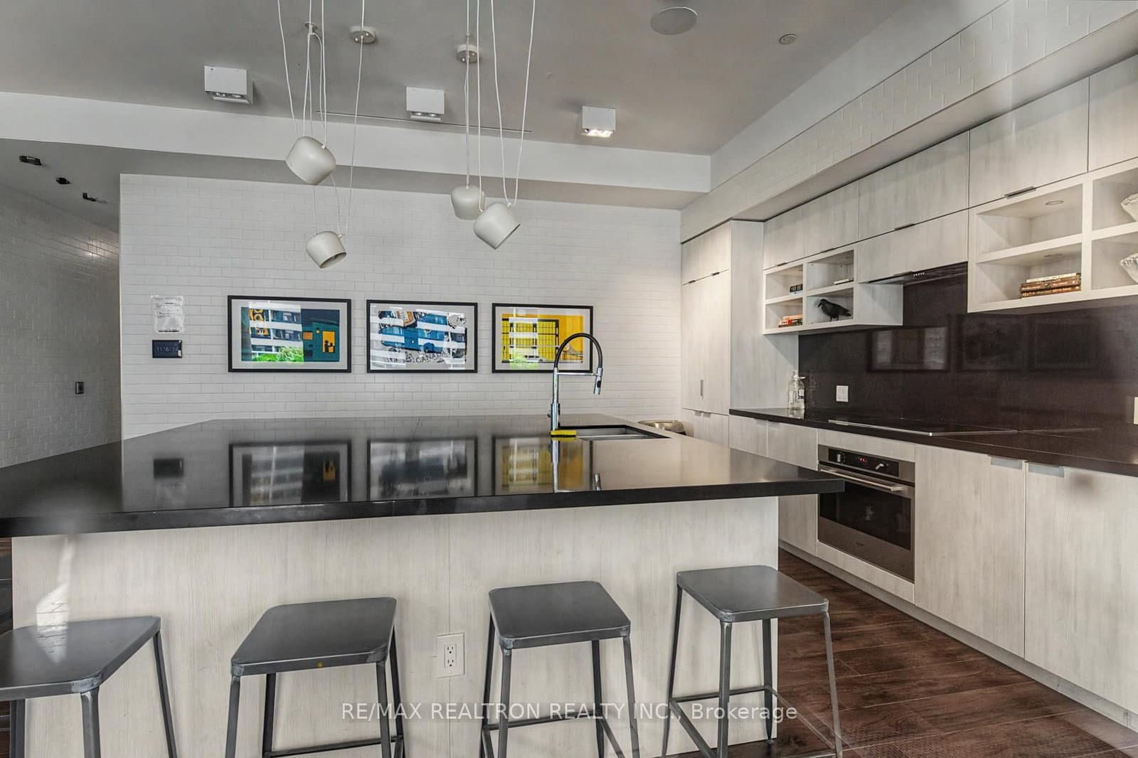 33 Helendale Avenue, Unit 102 thumbnail 40