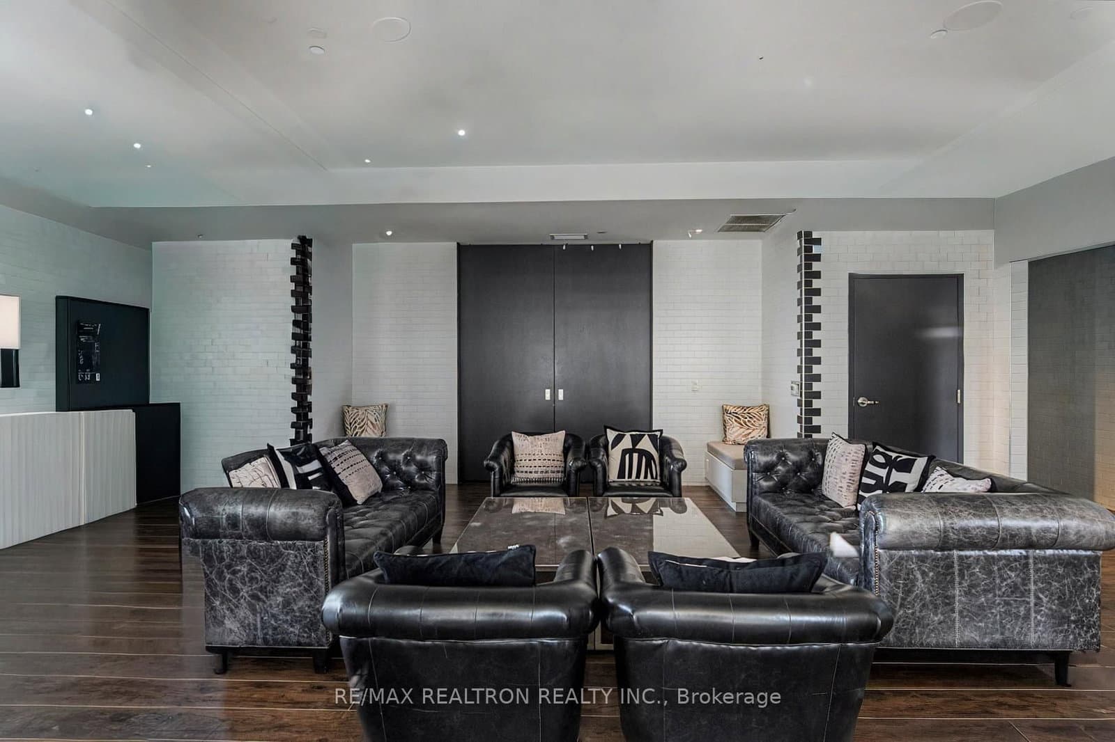 33 Helendale Avenue, Unit 102 thumbnail 41