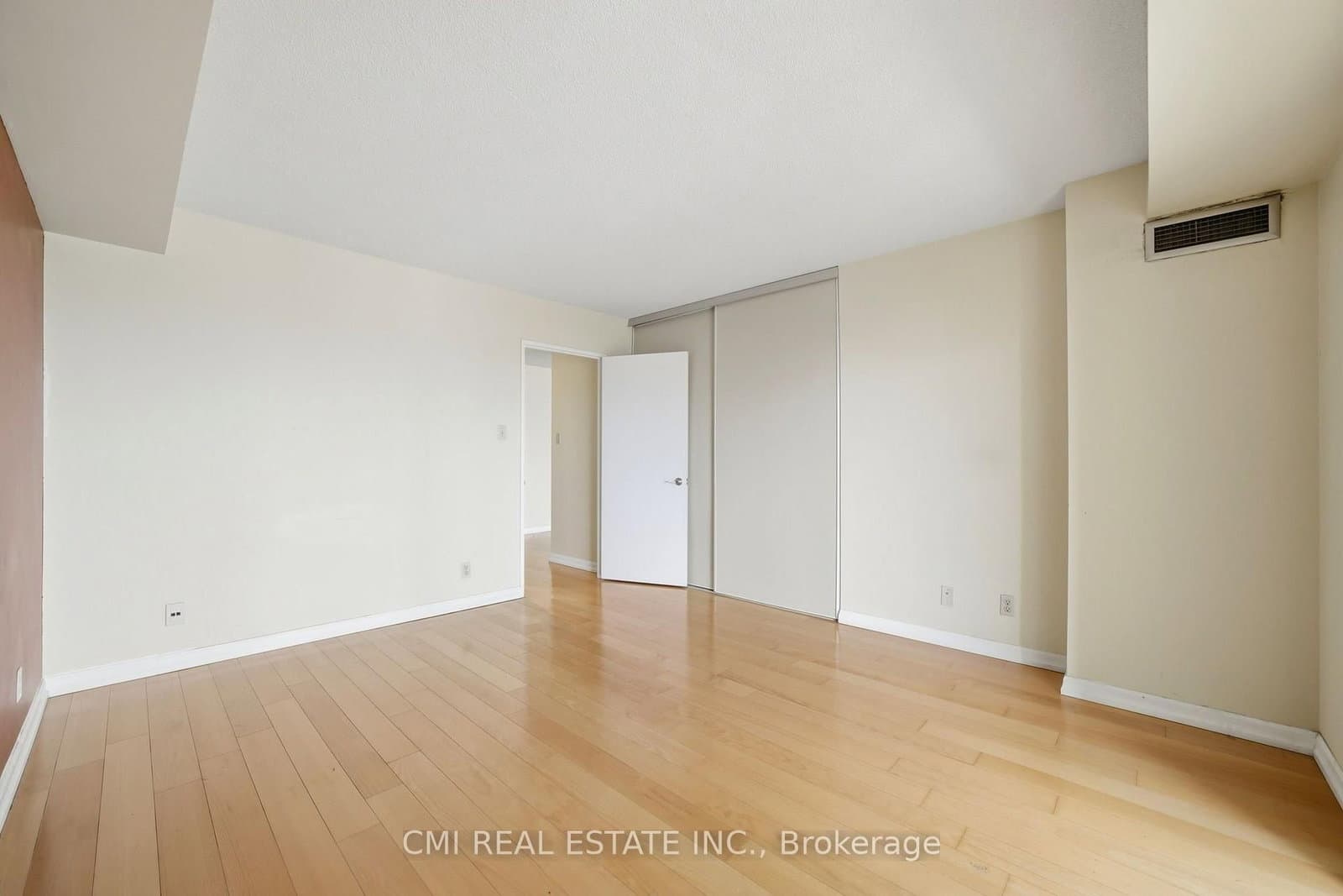 215 Wynford Drive, Unit 2307 thumbnail 31
