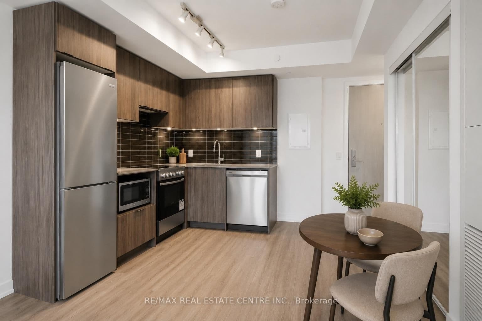 395 Bloor Street E, Unit 2503 thumbnail 8