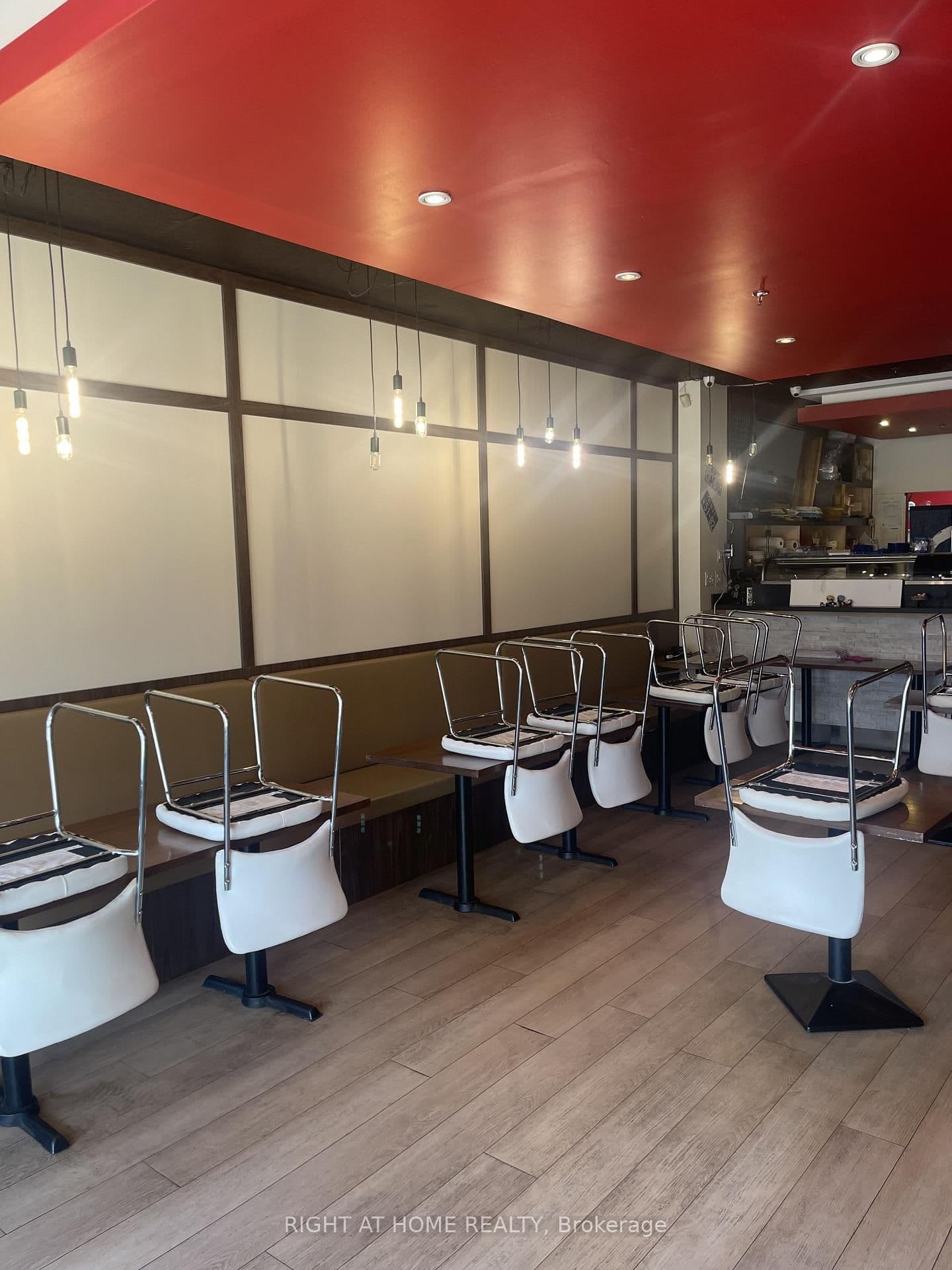 5460 Yonge Street, Unit 102 thumbnail 6