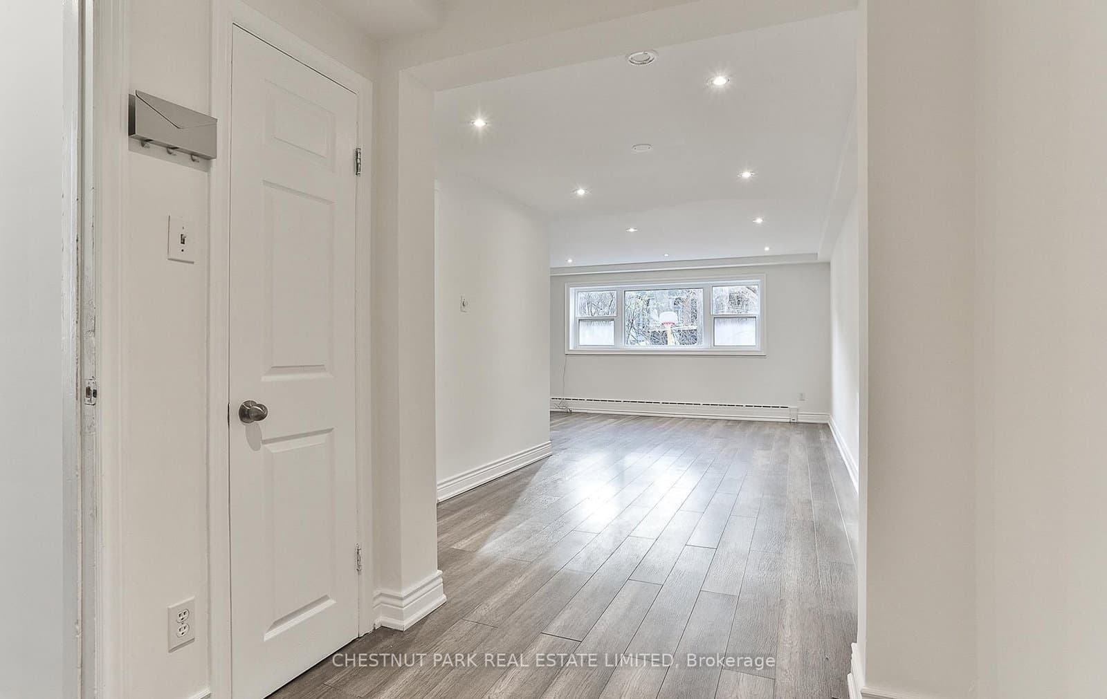 76 Walmsley Boulevard, Unit 1 thumbnail 2