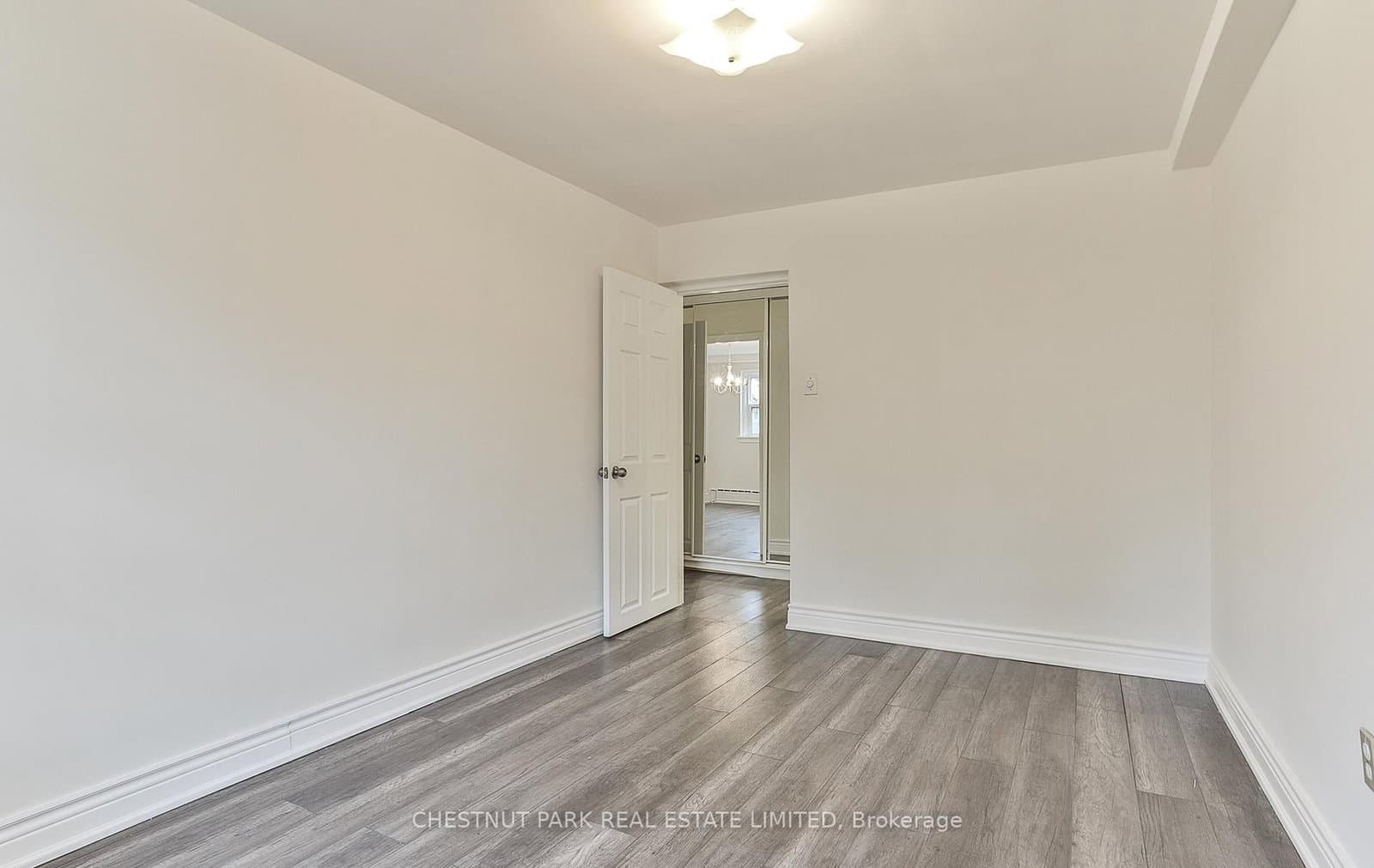 76 Walmsley Boulevard, Unit 1 thumbnail 21