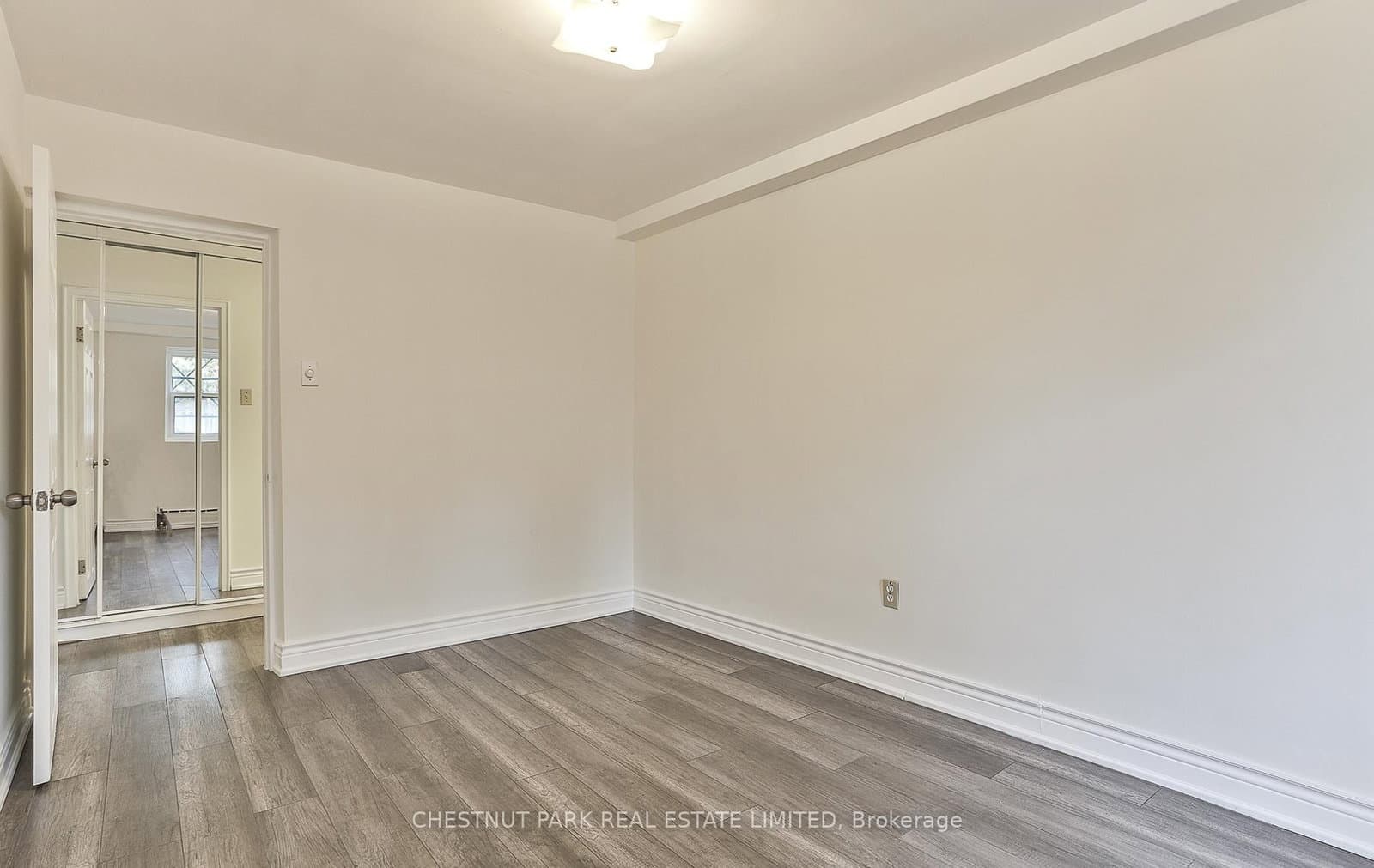 76 Walmsley Boulevard, Unit 1 thumbnail 22