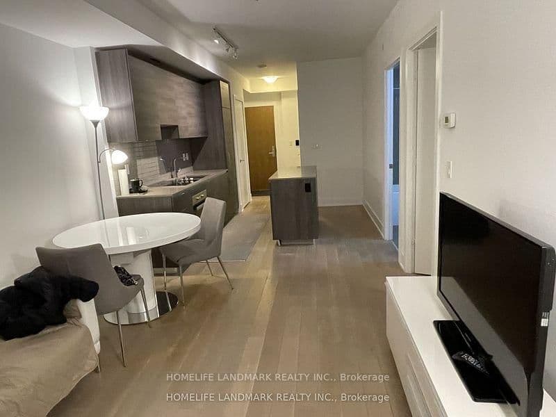 200 Bloor Street W, Unit 1004 thumbnail 3