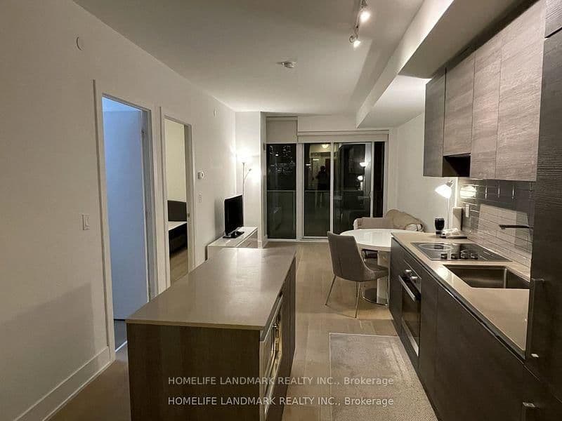200 Bloor Street W, Unit 1004 thumbnail 4