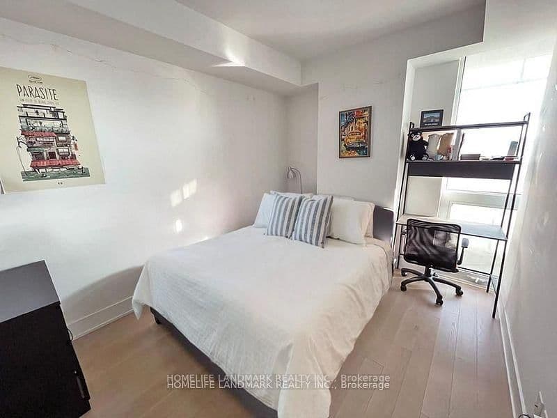 200 Bloor Street W, Unit 1004 thumbnail 6