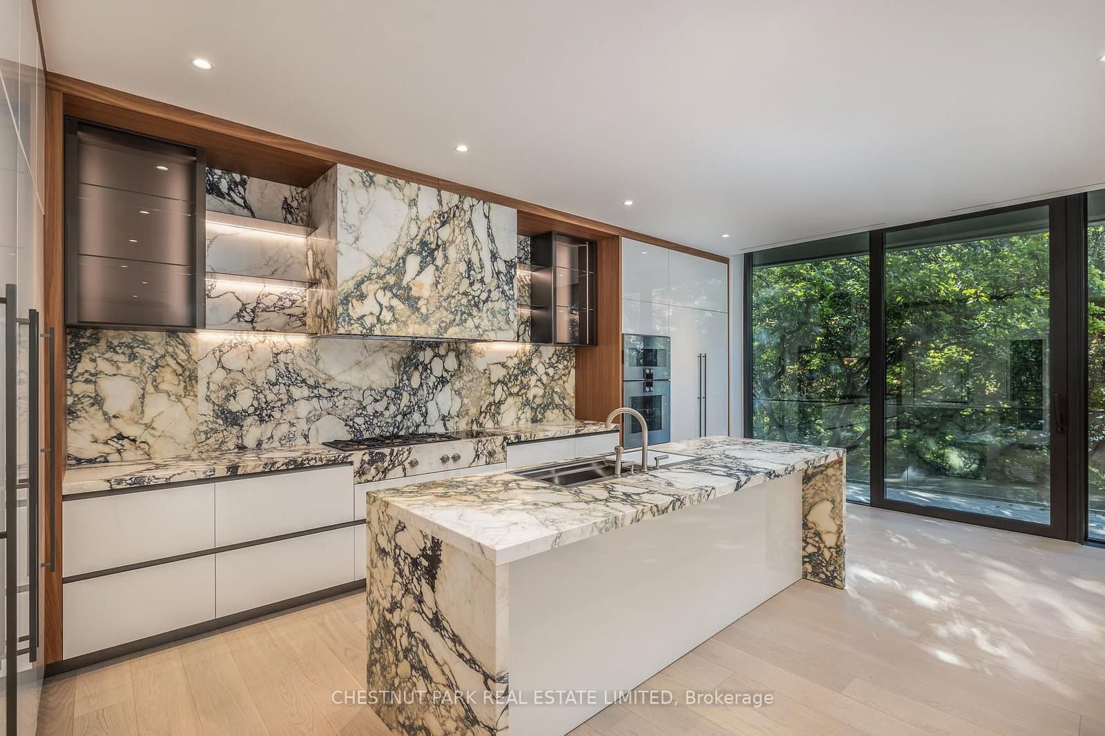 7 Dale Avenue, Unit 205 thumbnail 4