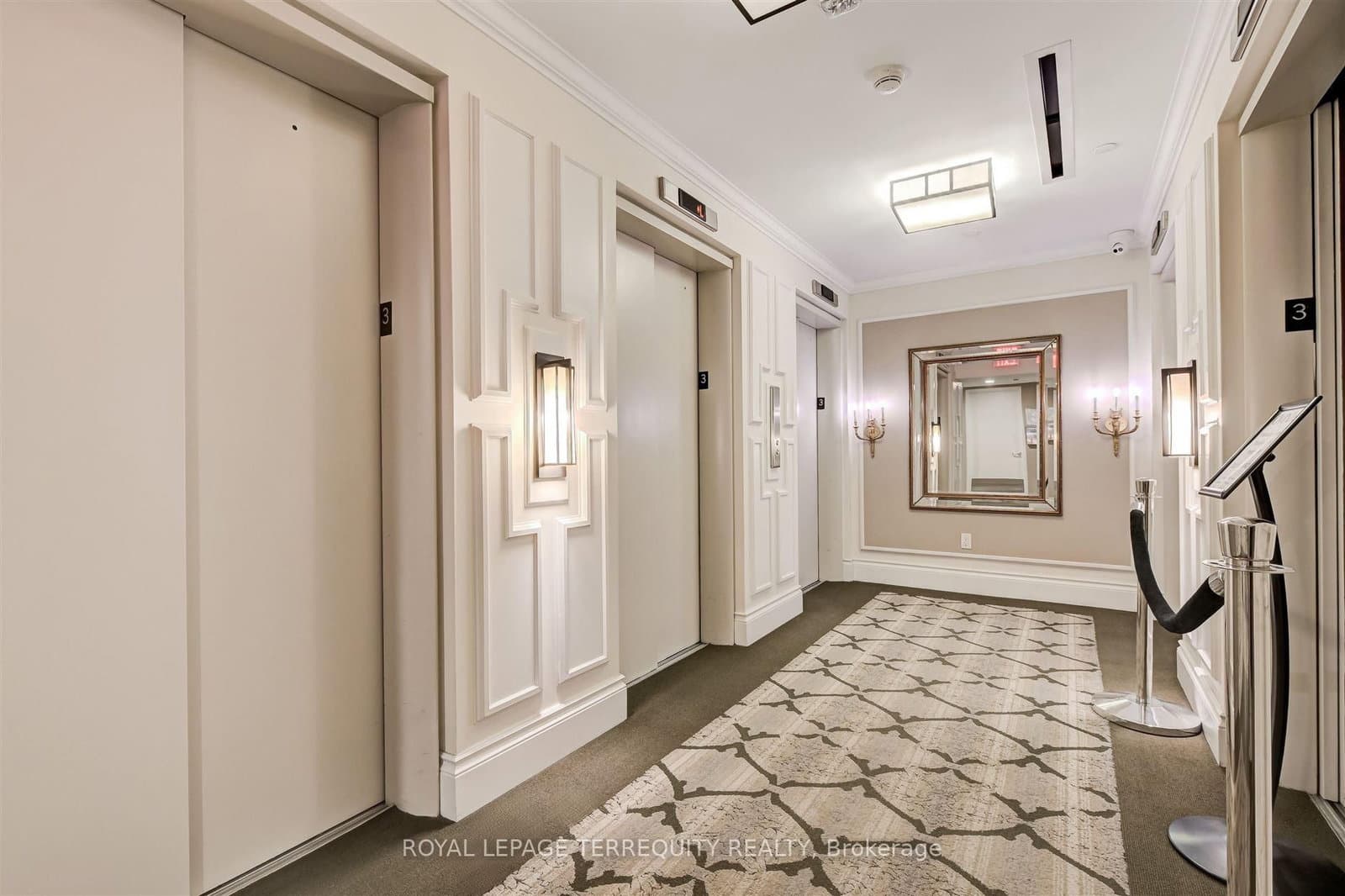 22 Leader Lane, Unit 332 thumbnail 4
