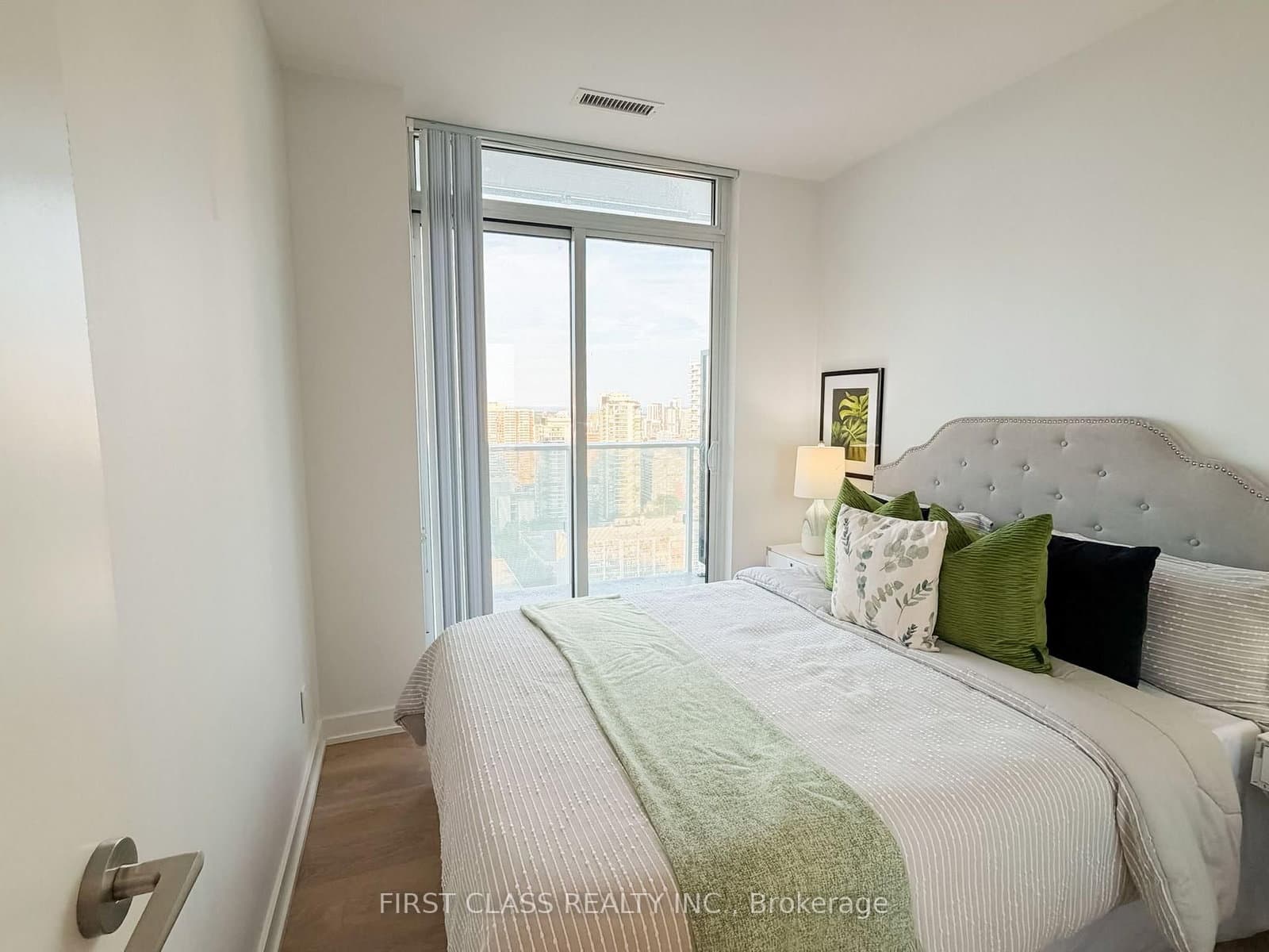 501 YONGE Street, Unit 2805 thumbnail 10