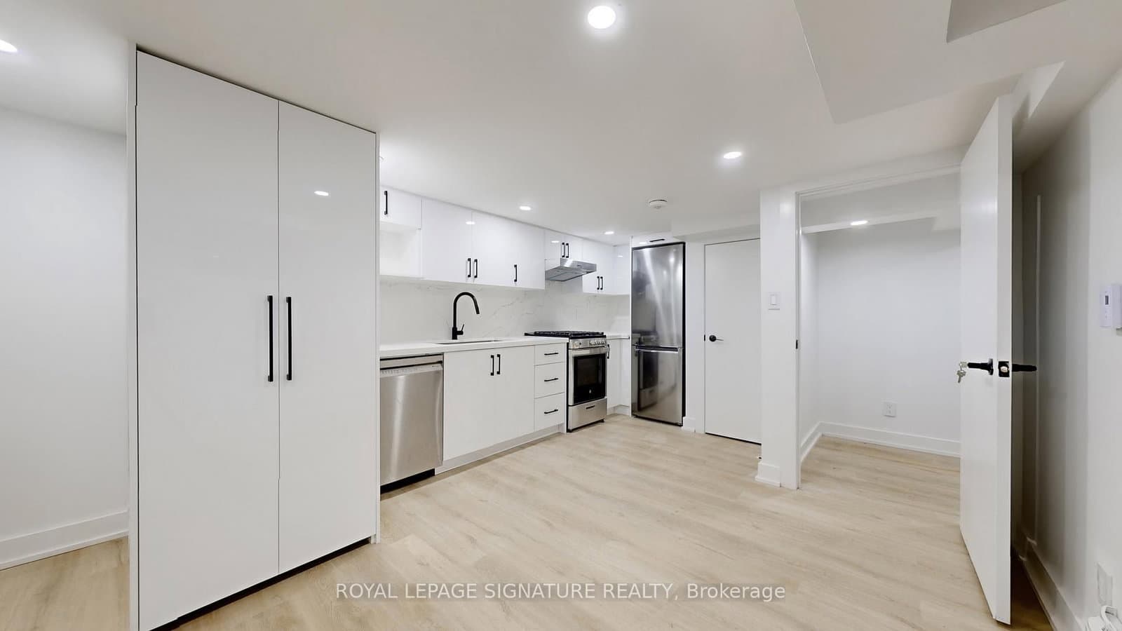 250 Major Street, Unit Lower B thumbnail 4