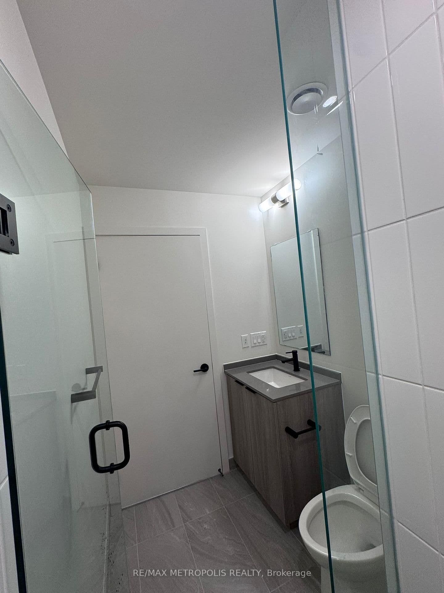 181 STERLING Road, Unit 1418 thumbnail 11