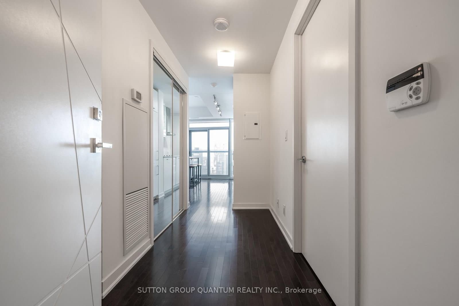 12 York Street, Unit 4901 thumbnail 2