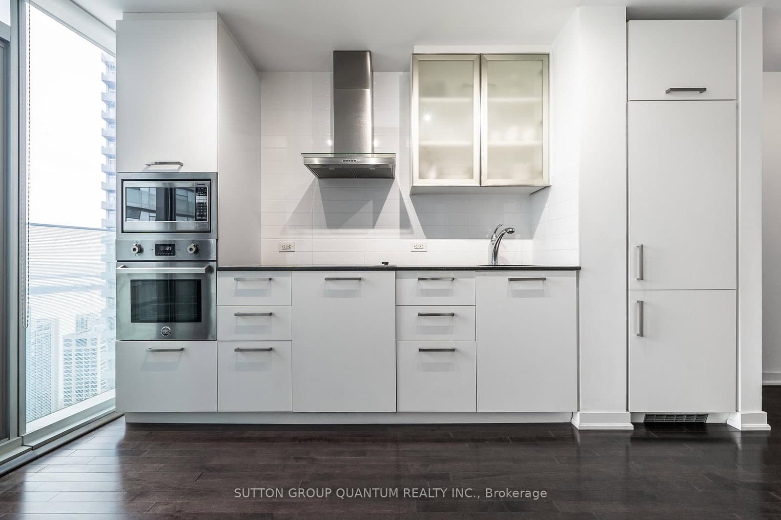 12 York Street, Unit 4901 thumbnail 4