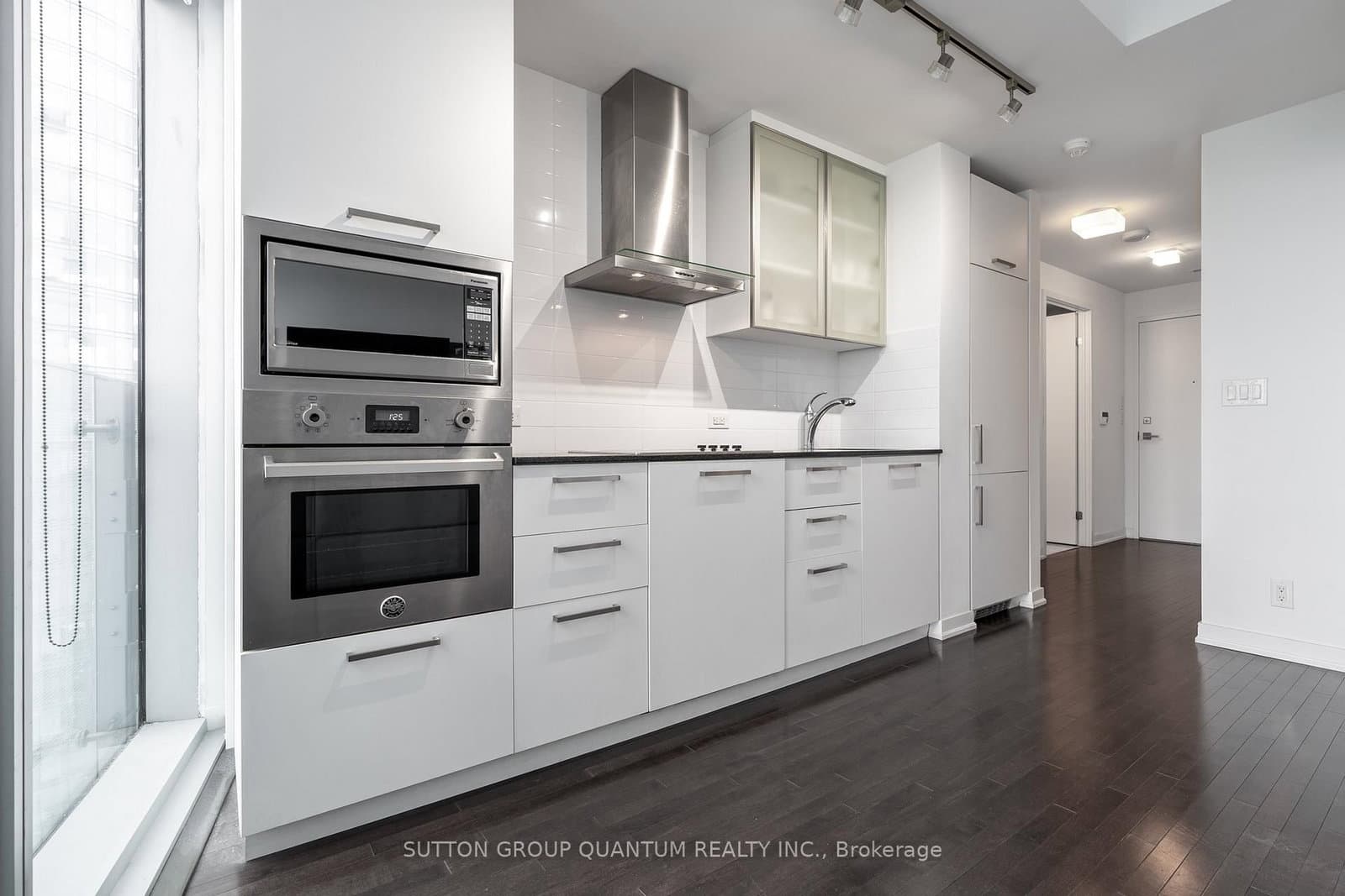 12 York Street, Unit 4901 thumbnail 5