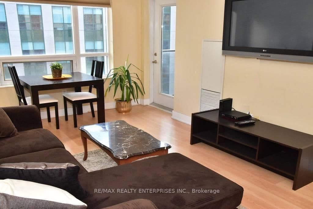 20 Blue Jays Way, Unit 1509 thumbnail 10