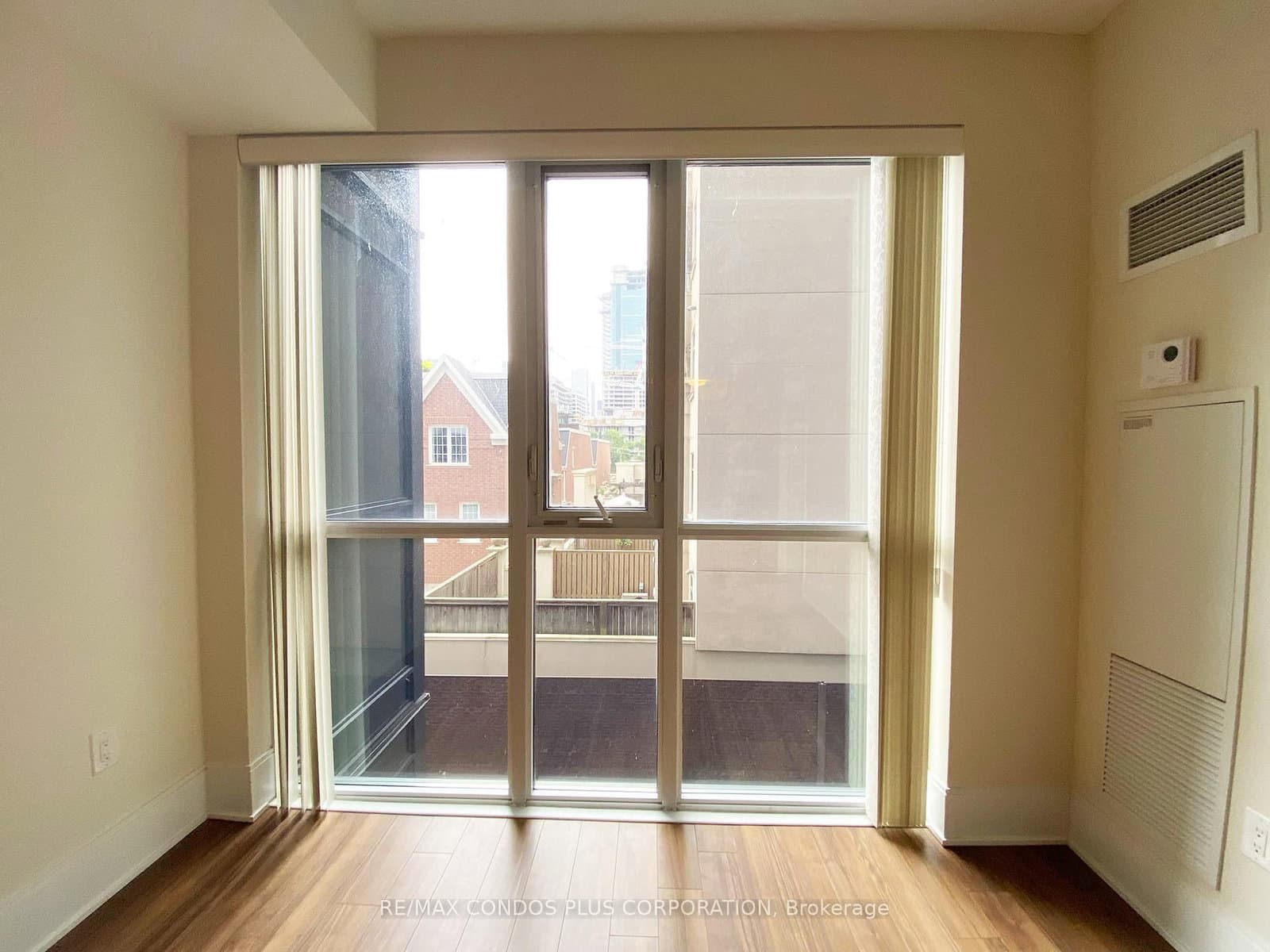 560 Front Street W, Unit 325 thumbnail 10