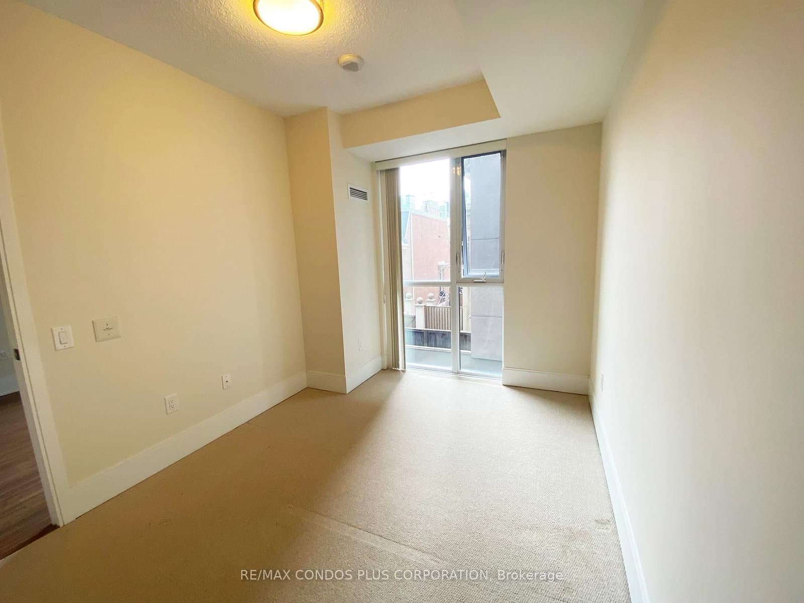 560 Front Street W, Unit 325 thumbnail 11