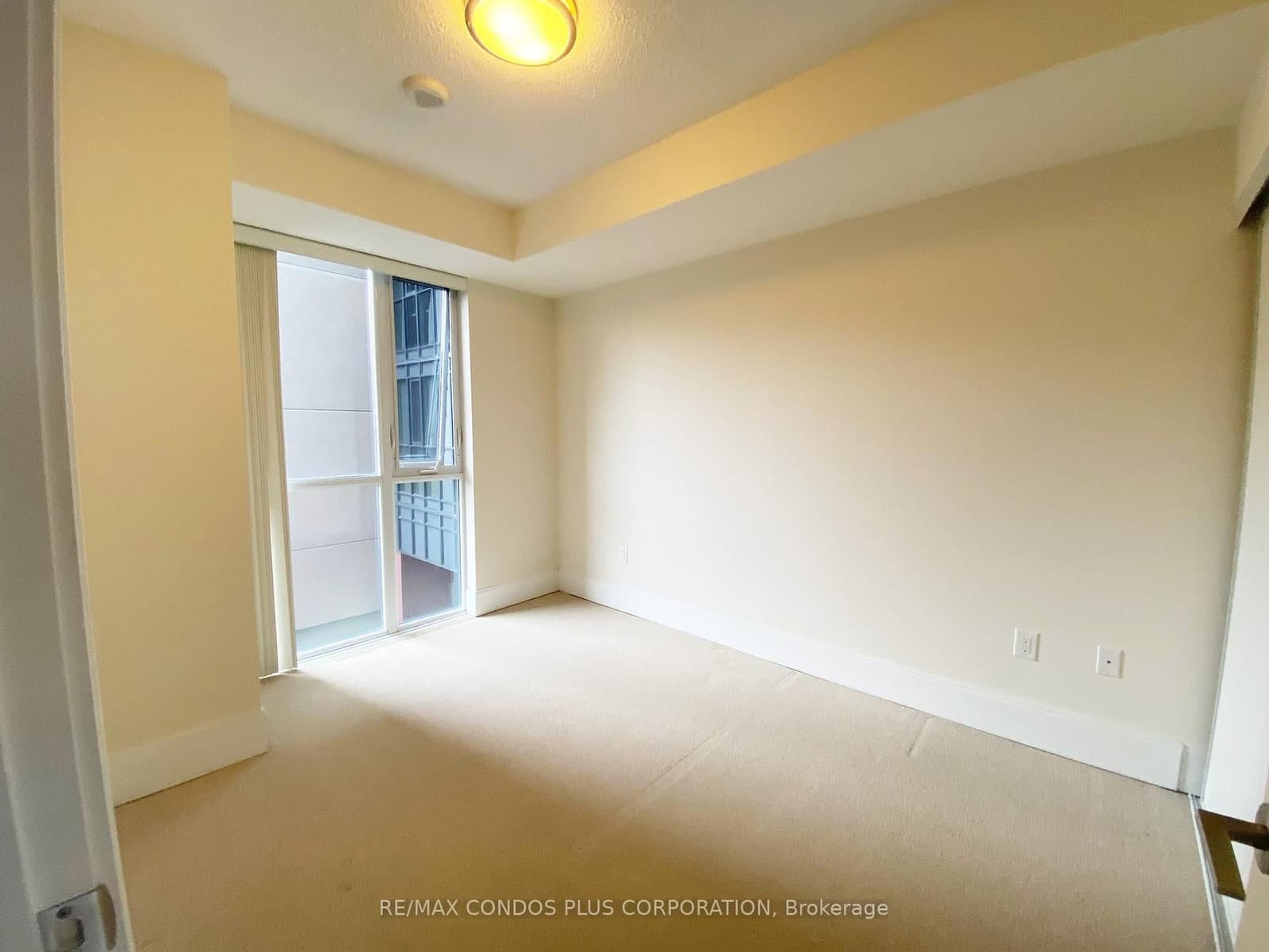 560 Front Street W, Unit 325 thumbnail 13