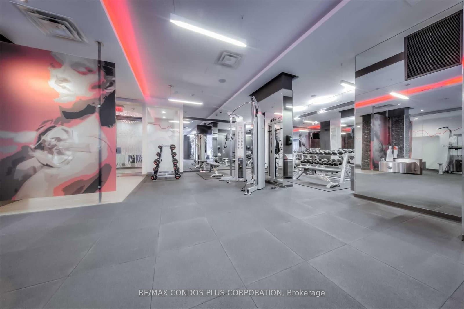 560 Front Street W, Unit 325 thumbnail 19