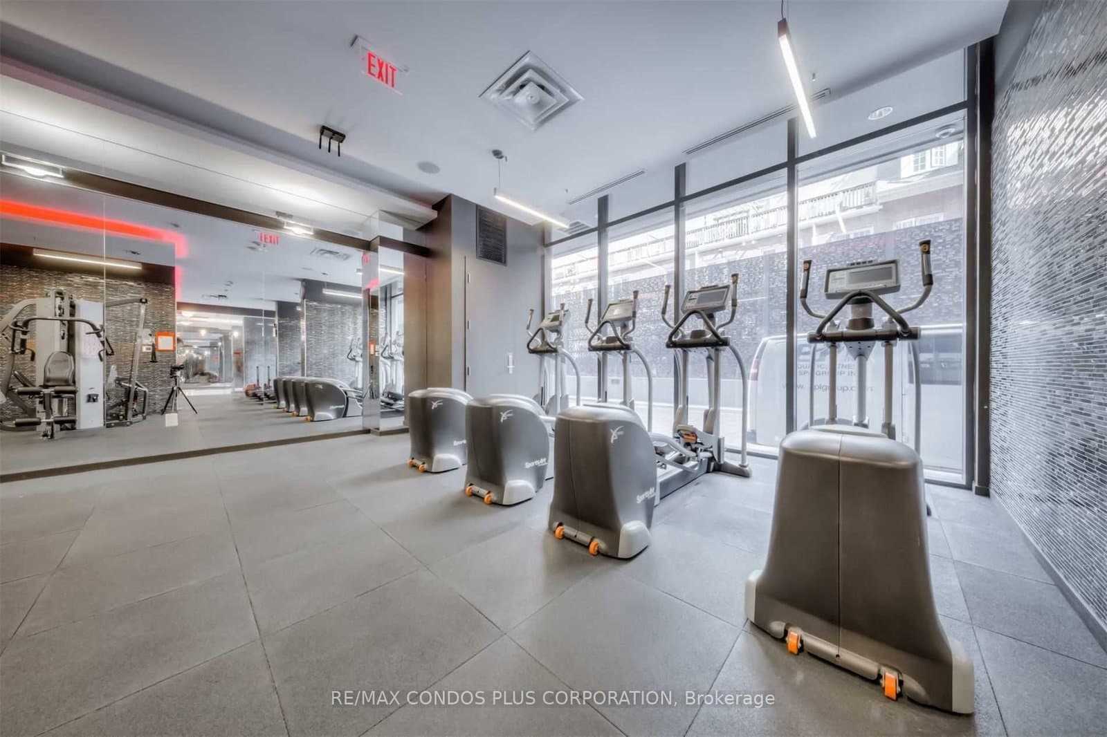 560 Front Street W, Unit 325 thumbnail 20