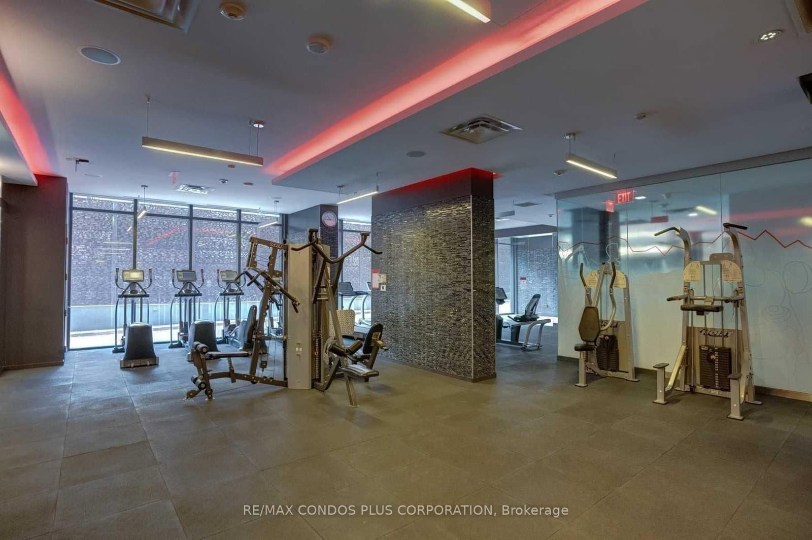 560 Front Street W, Unit 325 thumbnail 23