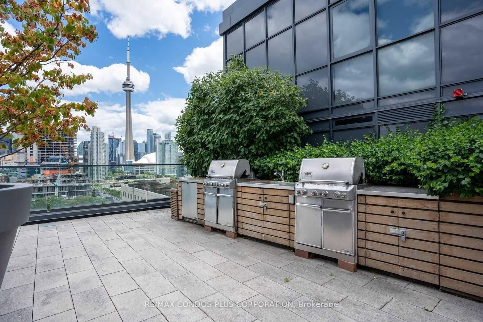 560 Front Street W, Unit 325 thumbnail 25