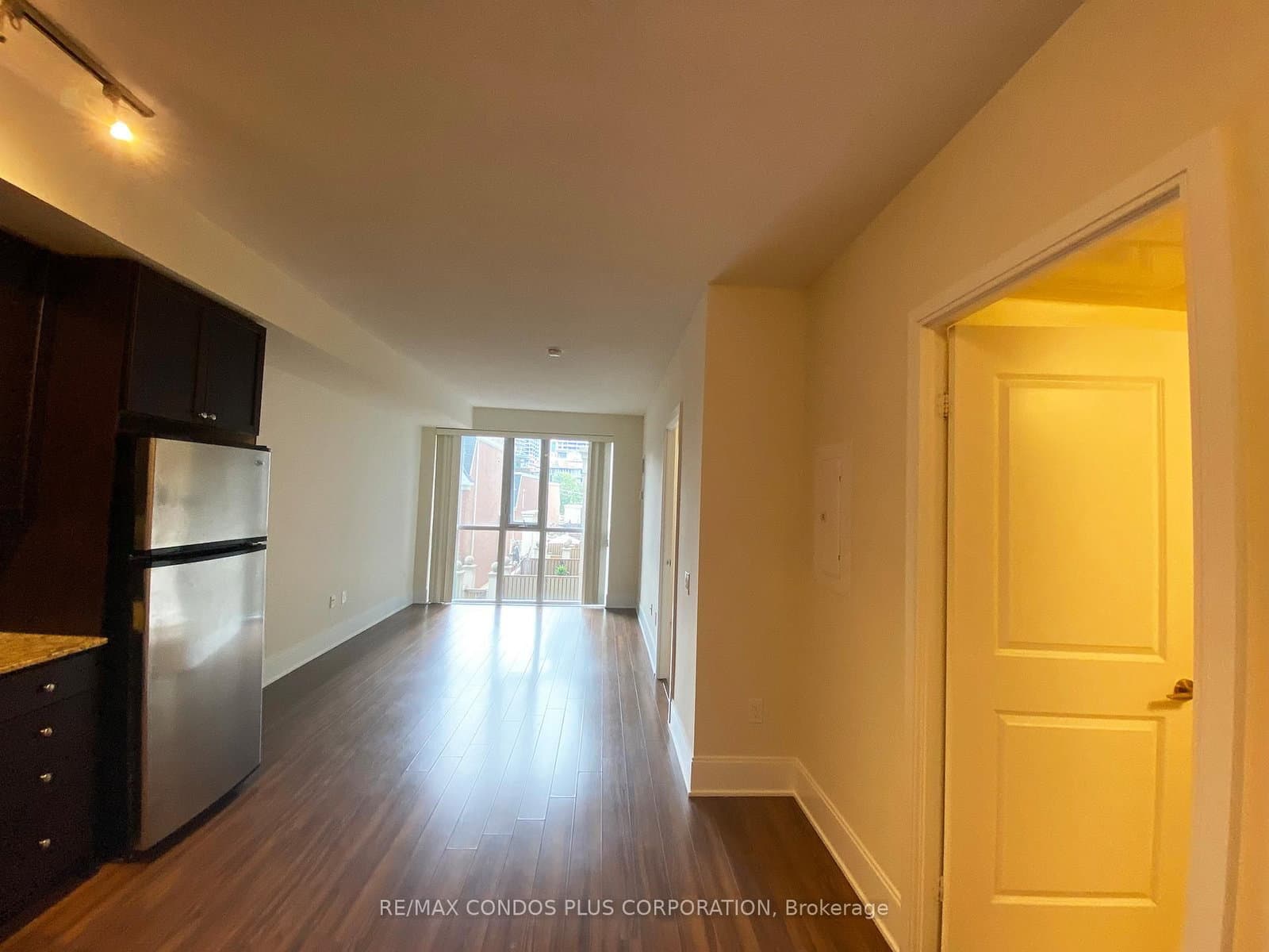 560 Front Street W, Unit 325 thumbnail 7
