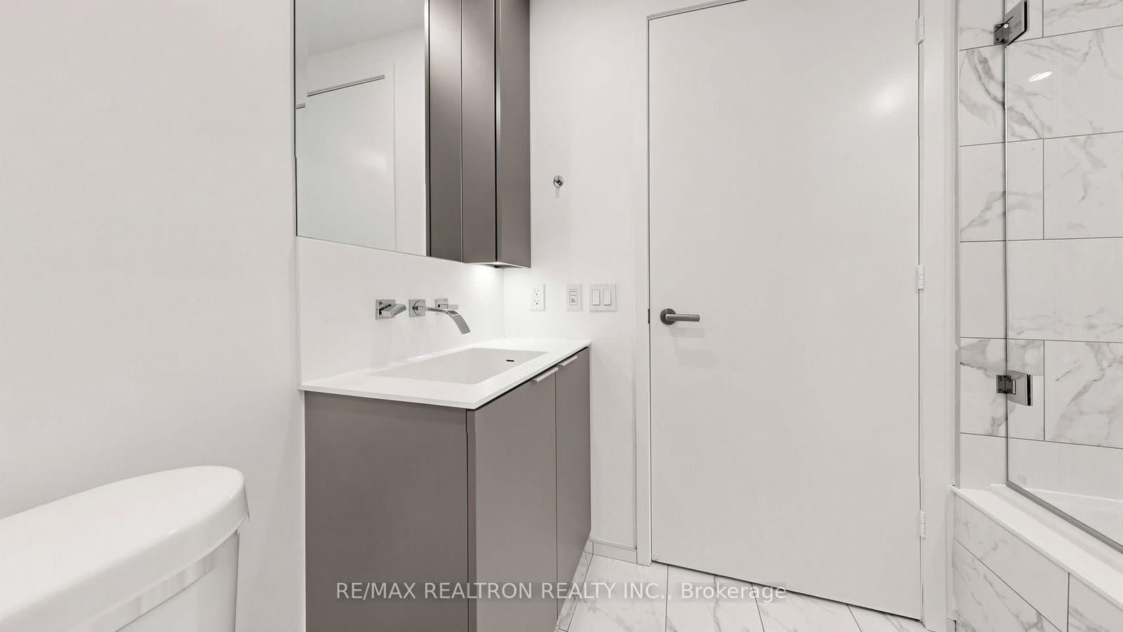 12 Bonnycastle Street, Unit 906 thumbnail 25