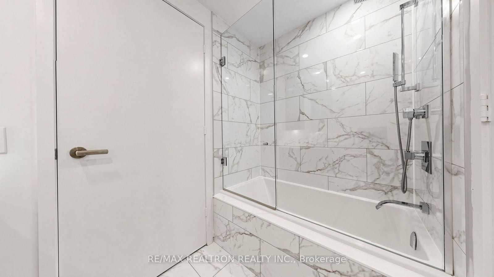 12 Bonnycastle Street, Unit 906 thumbnail 27