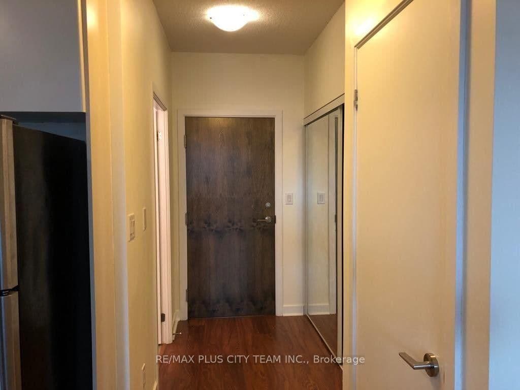 33 Bay Street, Unit 415 thumbnail 2