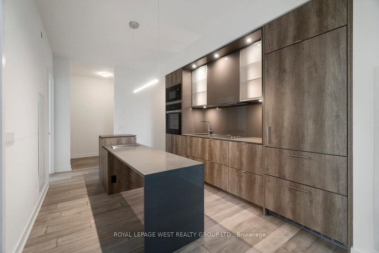 11 Yorkville Avenue, Unit 1310 thumbnail 11