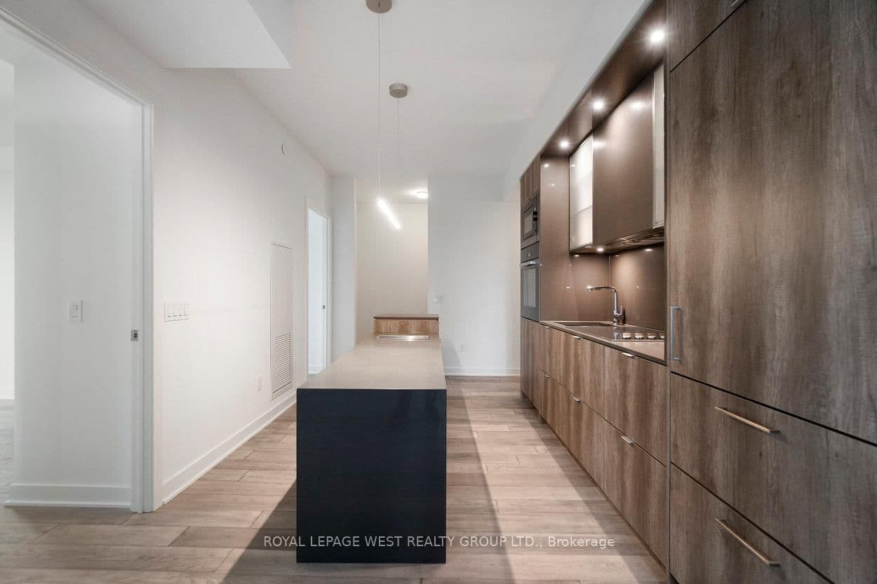11 Yorkville Avenue, Unit 1310 thumbnail 12