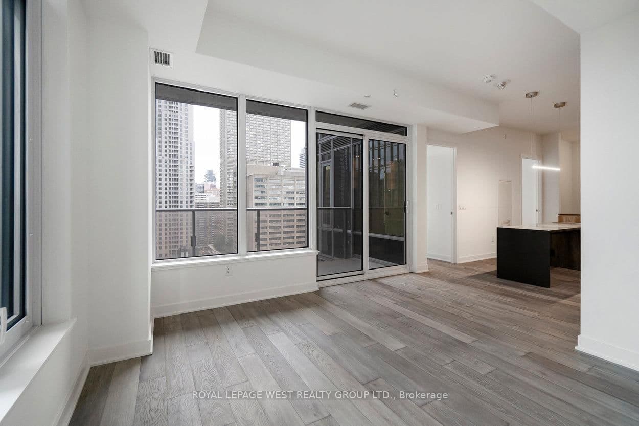 11 Yorkville Avenue, Unit 1310 thumbnail 22