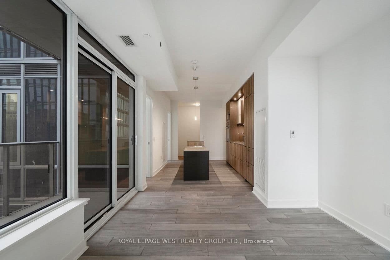 11 Yorkville Avenue, Unit 1310 thumbnail 23