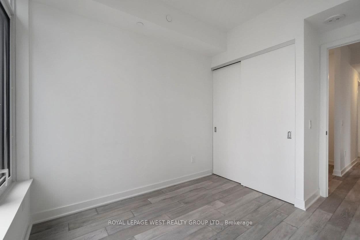 11 Yorkville Avenue, Unit 1310 thumbnail 35