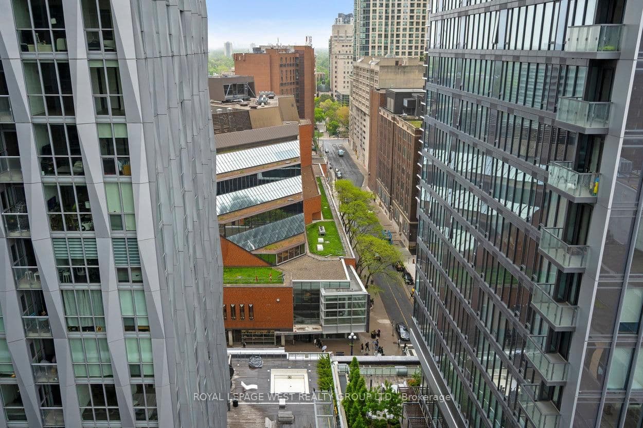 11 Yorkville Avenue, Unit 1310 thumbnail 42