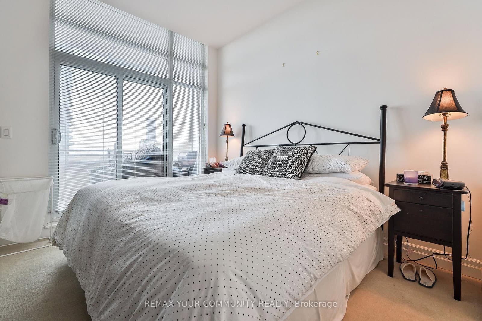 8 Scollard Street, Unit Ph 201 thumbnail 24