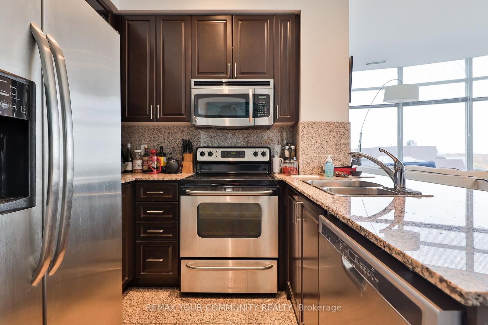8 Scollard Street, Unit Ph 201 thumbnail 6