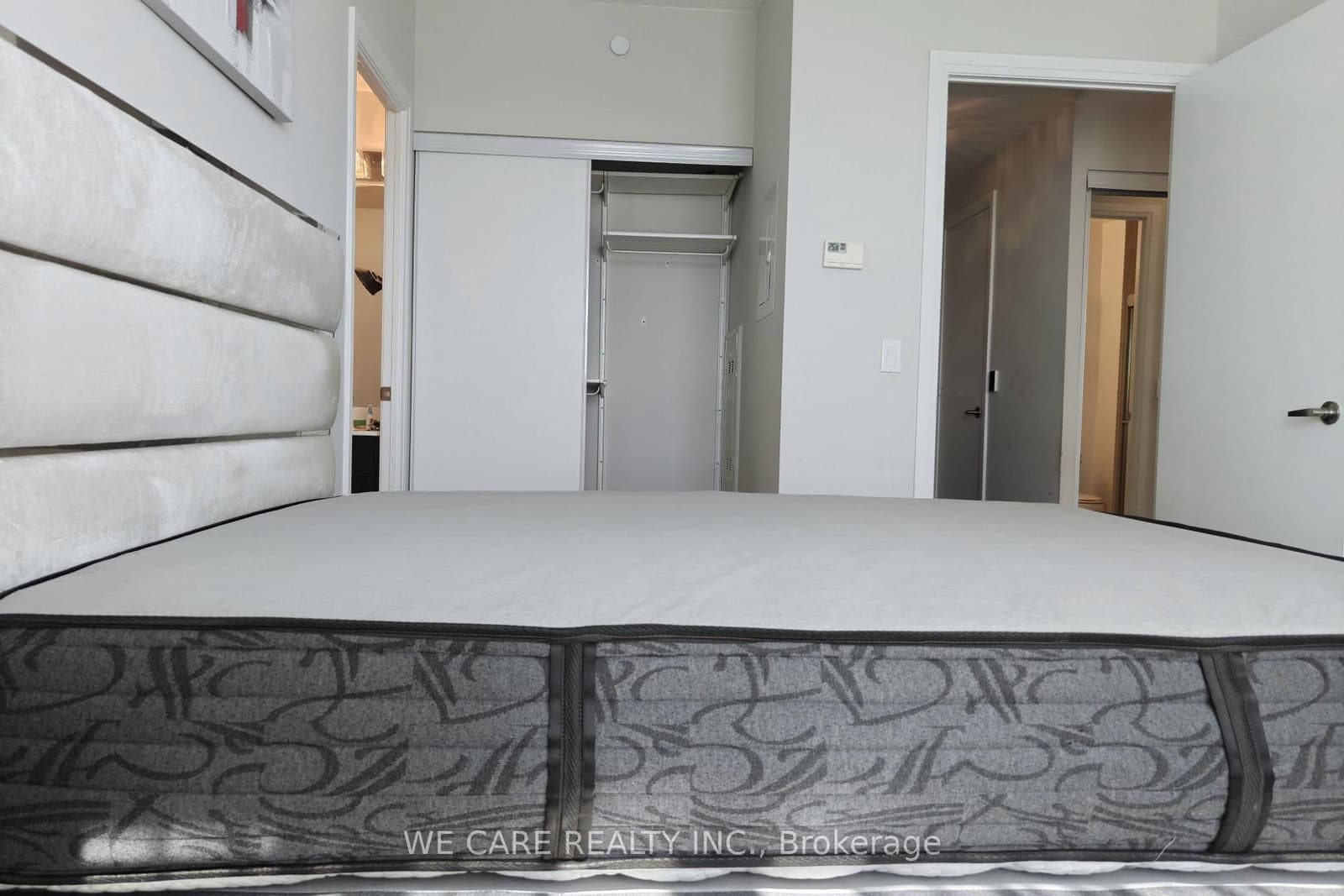 68 Canterbury Place, Unit PH05 thumbnail 9