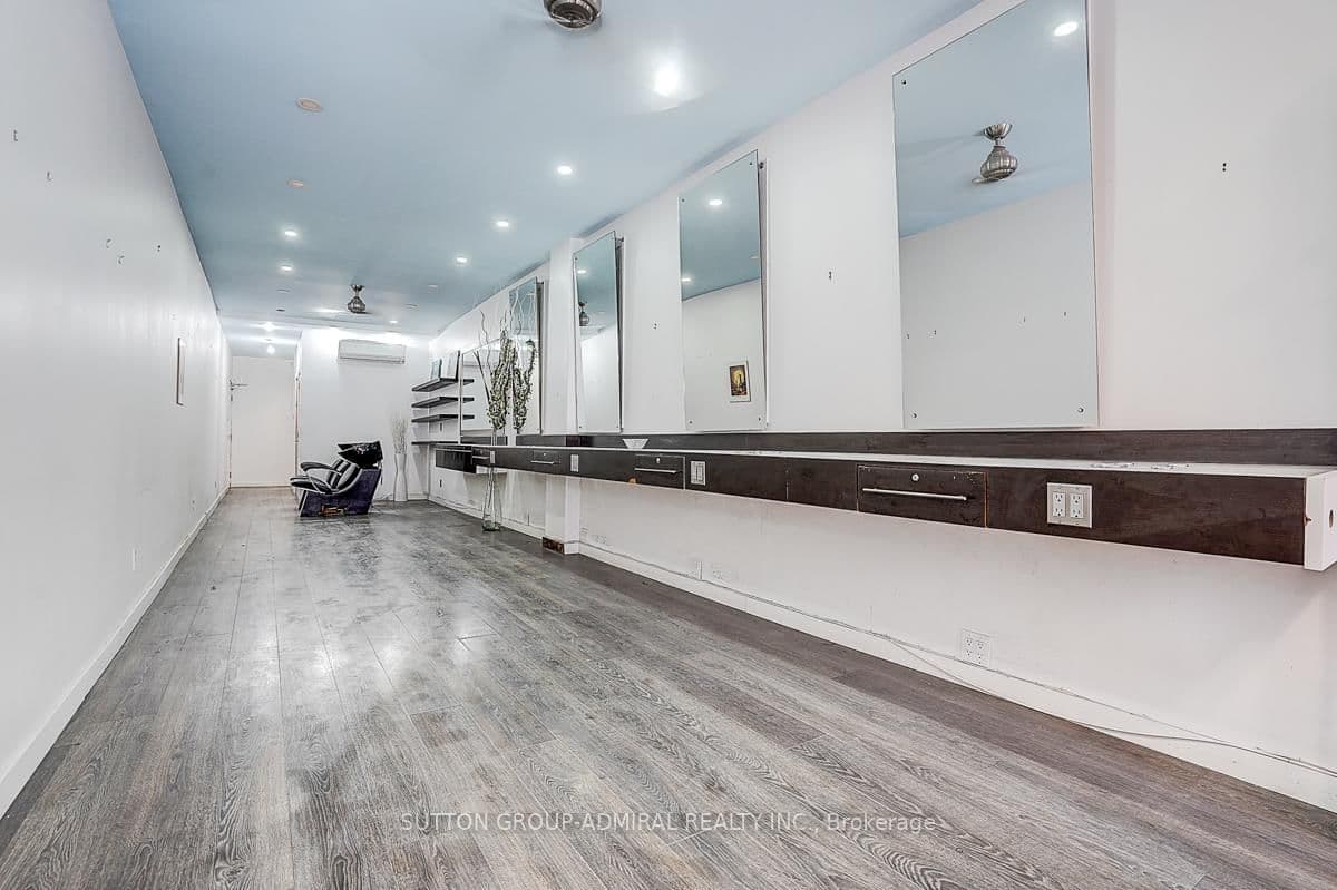 1184 Eglinton Avenue W thumbnail 6
